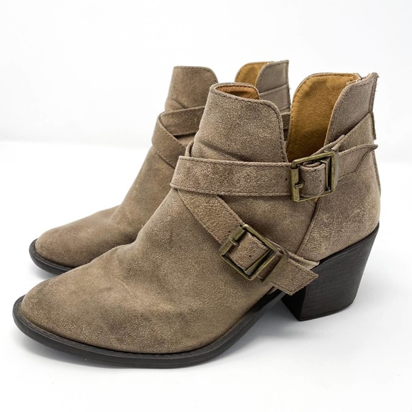 Charlotte Russe Shoes - CHARLOTTE RUSSE Tan Western Booties